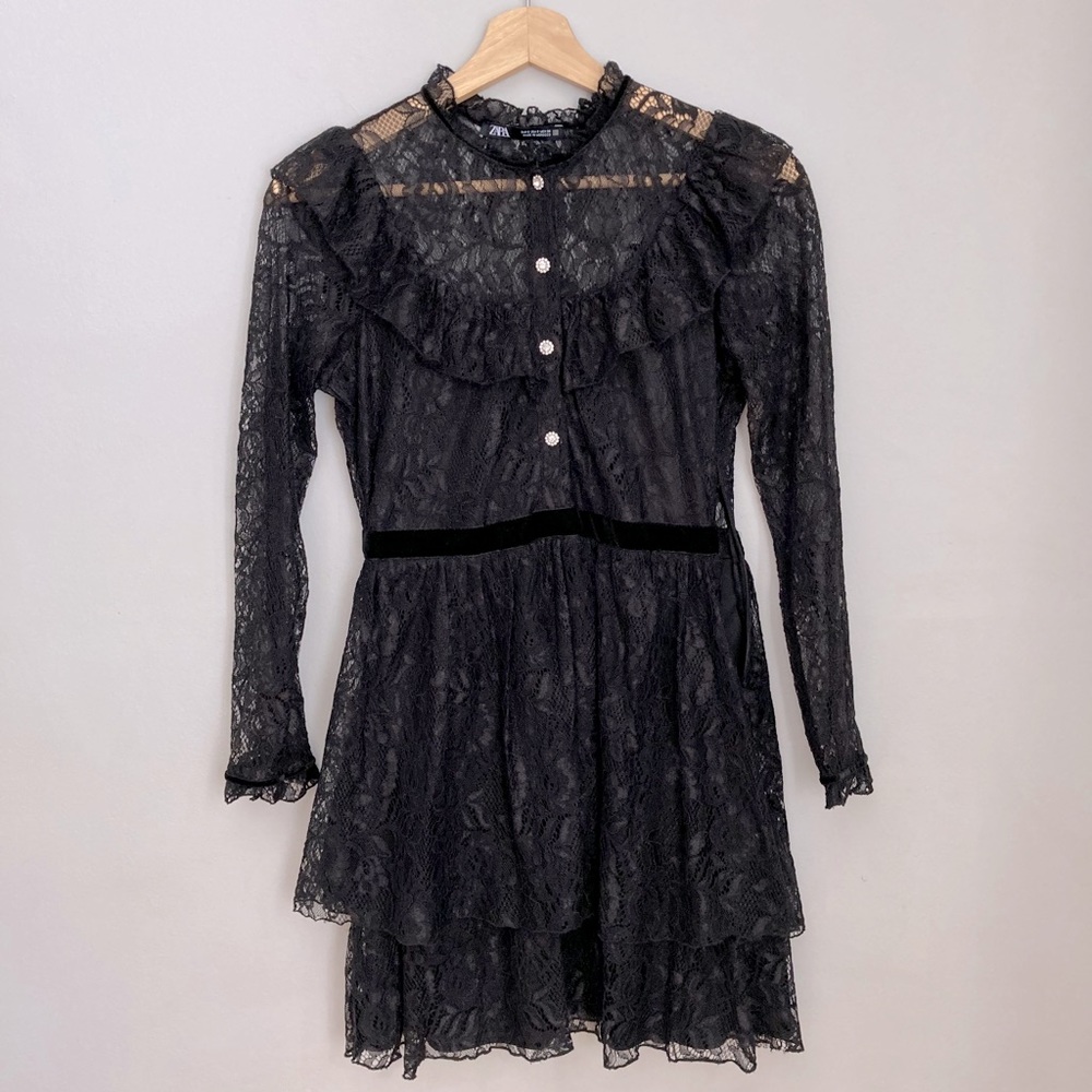 NWOT Zara Gemstone Button-up Lace Dress 💗🖤